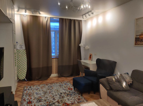 Komsomolskaya 12 Apartments