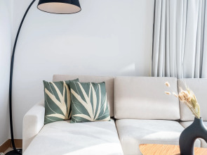 Апартаменты Welcome Home in Vida Residences