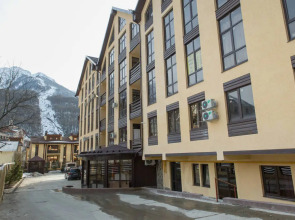 Апартаменты Mountains and Flowers