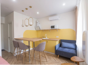 Апартаменты №1 (желтый)