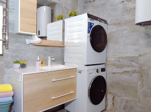 Апартаменты Шикарные В центре с видом на Золотой мост и Русский мост