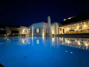 Le GrandMykonos Villa