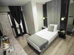 Отель Express Plus