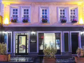 Meroddi La Porta Hotel