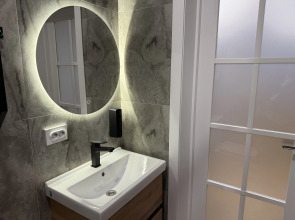 Квартира дизайнерская с видом на горы