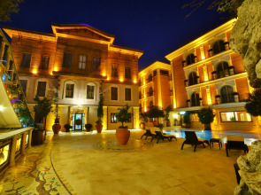 Отель Seven Hills Palace