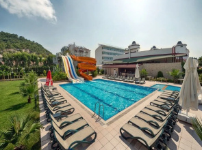 Отель Royal Towers Kiris