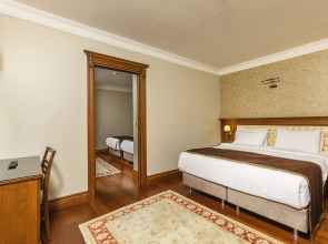 Отель Acra Special Class