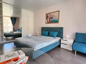 Stilnaya Yevro-Dvushka S Dvumya Balkonami S Vidom Na Gory Flat