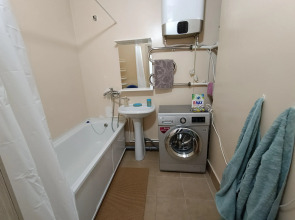 Квартира Двухкомнатная на улице Крайняя/ проспекте Мира