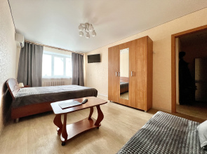 Na Sovetskoy Ploshchadi Apartment