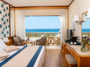 Отель Constantinou Bros Athena Royal Beach