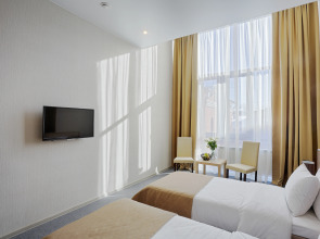 Отель Marx Hotel