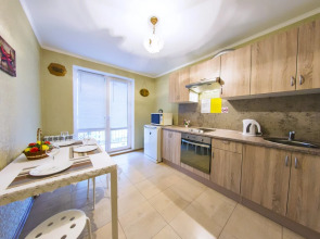 Апартаменты На Революционной 72