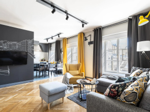 Апартаменты Двухуровневые Little Italy 140 кв.м с видом на собор