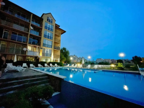 Studiya V Stile Avangard Apartment