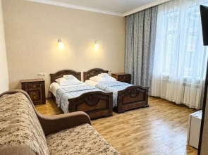 Отель Кавказ