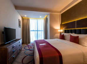 Отель Ramada and Suites by Wyndham Yerevan