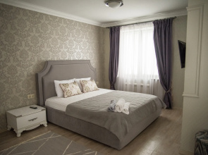 Pushkin 1 Apartments