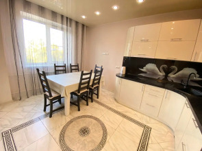 Апартаменты 3х комнатная квартира возле метро