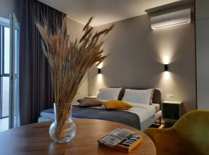 Komfortnaya Studiya V Samom Tsentre Goroda Flat