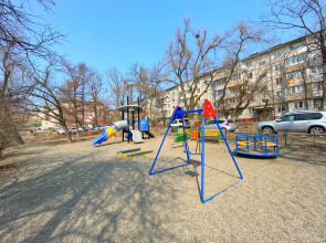 Апартаменты трехкомнатные на Острякова 7а