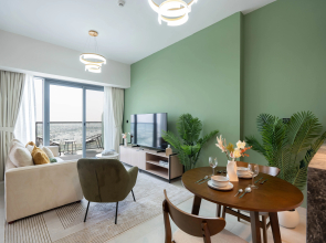 Apartment KeyRock Golf Gate | Stylish Retreat + Pool & Gym