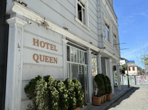 Отель Queen