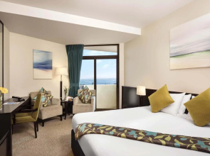 Курортный отель JA The Resort - JA Beach hotel