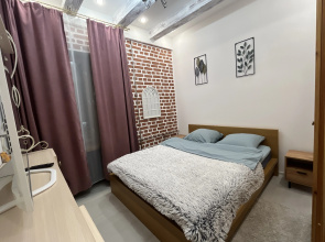Apartamenty Logovo Rums Dvuhkomnatnye Sestimestnye