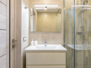 Апартаменты на набережной Адмирала Серебрякова