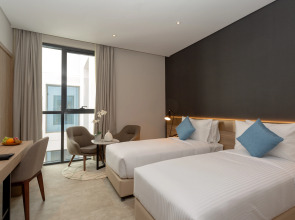 Отель Beach Walk