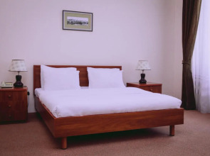 Отель Азкот