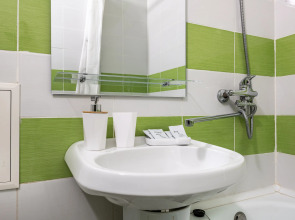 Квартира Просторная двухкомнатная на Каховской