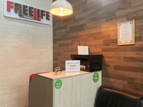 Free Life Hostel