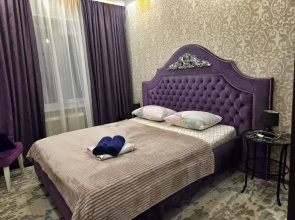 Trekhkomnatnaya V Tsentre Goroda Flat