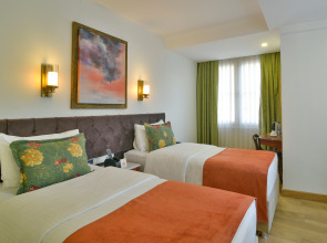 Отель Istanbul Life