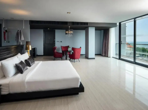 TSix5 Quarter Hotel