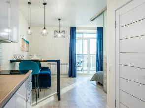 V Elitnom Zhilom Komplekse S Vidom Na Ozero  Rumer Apartments