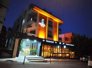 Отель Mic Royal