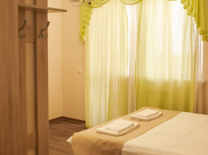 Отель Traveler's Hotel