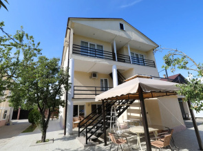 Rozalin Guest House
