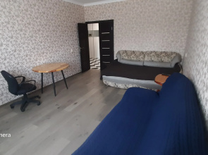 V Tikhom Rayone Nedaleko Ot Tsentra Flat