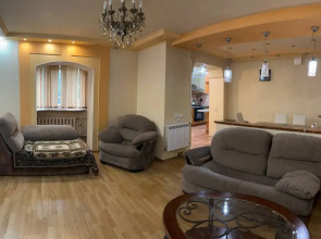 Квартира 2х Комнатная рядом с ЖД Вокзалом