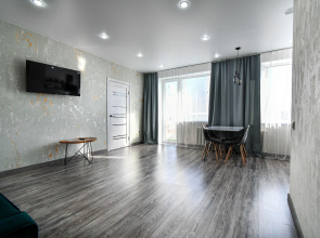 Zamechatelnaya 2 kom. v tsentre goroda Apartments