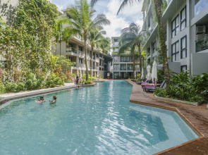Diamond 2Br  Deluxe Poolside Condo Apartments
