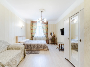 Na Oktyabryskom Prospekte 14 Flat