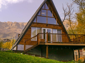 Dom Rokhsan Guest House