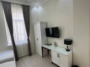 Отель Izumrud Palace