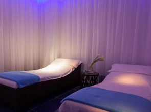 Отель JA Ocean View Hotel